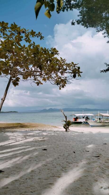 3DAYS AND 2NIGHTS SNORKEL ISLANDS HOPPING EXPEDITION - Beach group activities: sand volleyball and basketball breaks