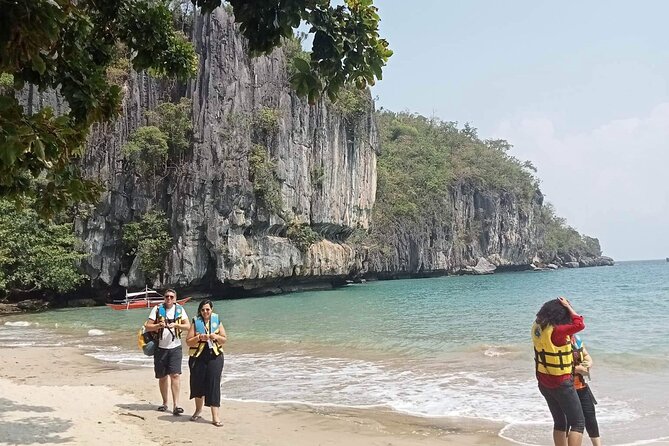 6D5N Puerto Princesa and El Nido Tours with hotel - Big Lagoon, kayak time, and beach moments with locals