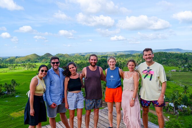 Bohol Countryside Tour: Chocolate Hills, Tarsier and Loboc River - Guides, driving, and the small-group effect