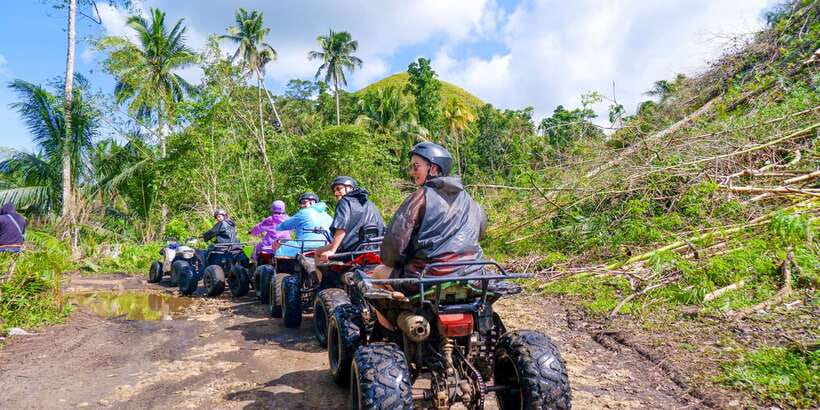 Bohol Tour Package: 3-Day Paradise Adventure - Loboc River SUP and a sunset-close stop at Baclayon Church