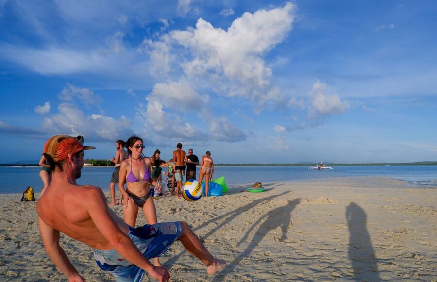 Bohol Virgin Island Sunset Tour - Snacks, fruit, and rum and Coke: why the guide matters so much