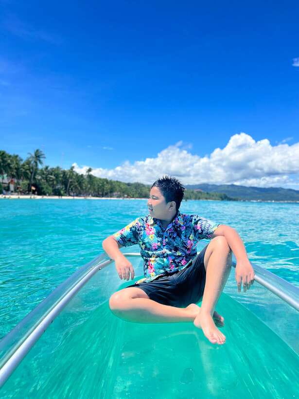 Boracay - Crystal Kayak phot-op Experience - Pose help that turns awkward into camera-ready