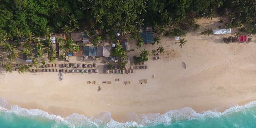 Boracay: Helicopter Tour - What you actually see: Tambisaan Reef and the Boracay coastline from above