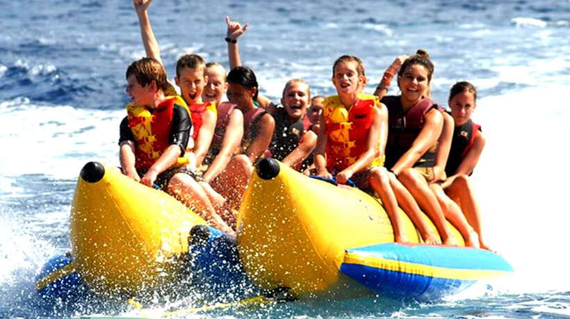 Boracay: Inflatable Banana or Dragon Boat Ride - The Speedboat Ride Out to the Floating Water Sports Station