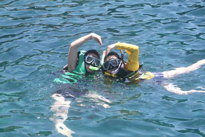 Boracay: Island and Beach-Hopping Boat Tour with Snorkeling - Coral Garden and Crocodile Island snorkeling: how to make your reef time count