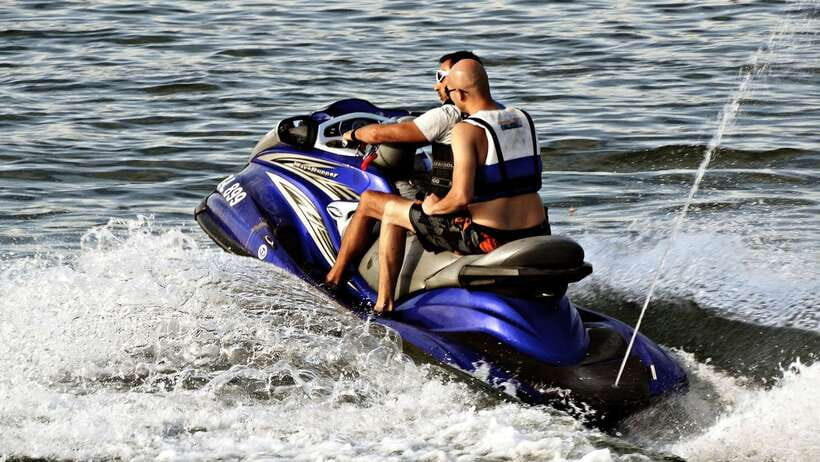 Boracay: Jet Ski Experience - The speedboat transfer: a short ride that sets the mood
