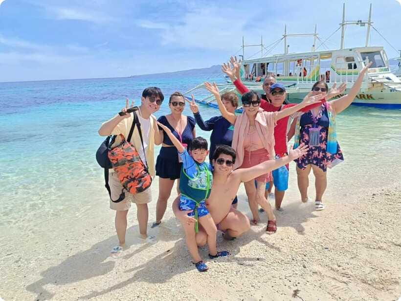 Boracay: Parasailing, Island Hopping, ATV Ride and Kawa Bath - Parasailing over Boracay: the view, the nerves, and the support