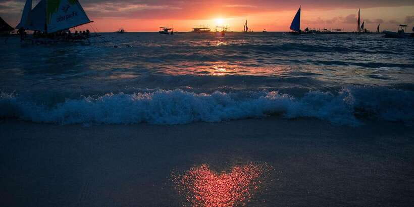 Boracay: Paraw Sailing - What to Bring, What Not to Bring, and How to Stay Comfortable