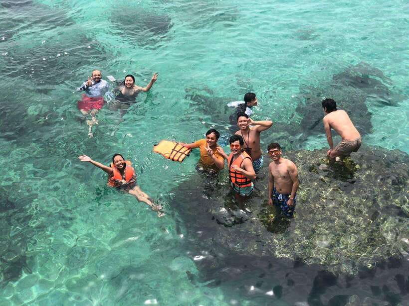 Boracay: Private Island Hopping & Snorkeling Tour - The 4-hour plan, starting at Astoria Boracay