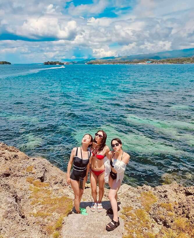 Boracay: Private Island Hopping & Snorkeling Tour - Magic Island: sun time and optional entry fee