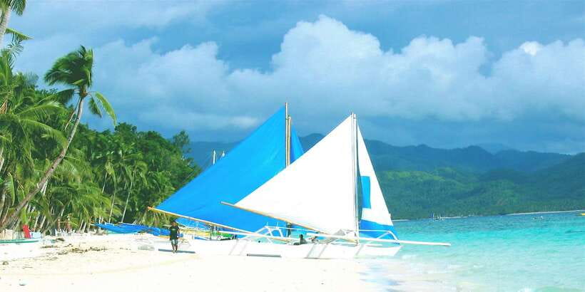 Boracay: Private Traditional Bamboo Boat Sailing Tour - What to Bring, What to Leave Behind, and How to Stay Comfortable