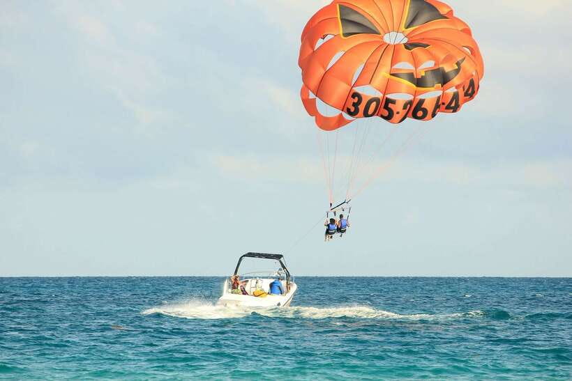 Boracay: Solo or Tandem Parasailing Experience - Entering the Parasailing World at Station 1 or Station 3