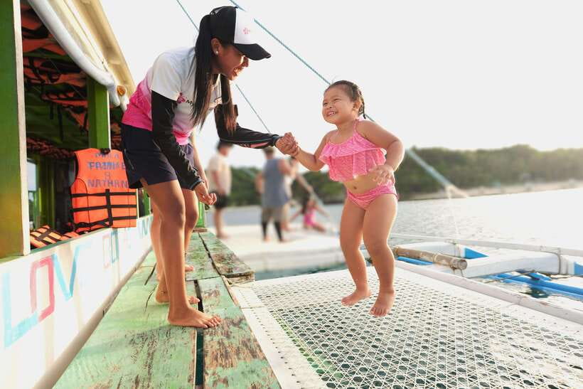 Boracay: Sunset Cruise with Water Activities - Getting On Board at Astoria Boracay, Station 1