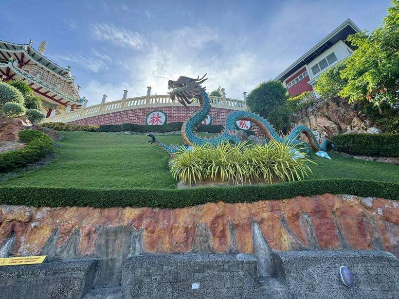 Cebu: City and Highlands Discovery Full-Day Tour with Lunch - Sirao Garden: a flower-filled hillside for your best early photos