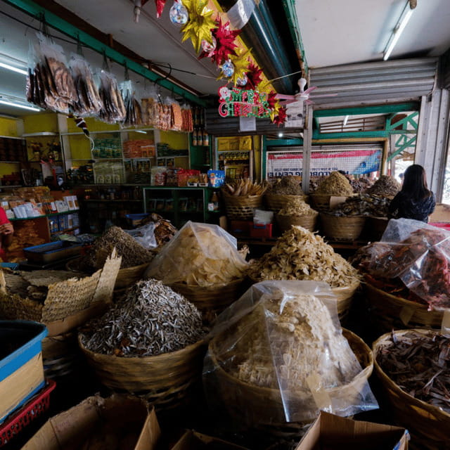 Cebu City: Best of Cebu Full-Day Guided Sightseeing Tour - Taboan Public Market for Dried Fish, Local Treats, and Souvenirs