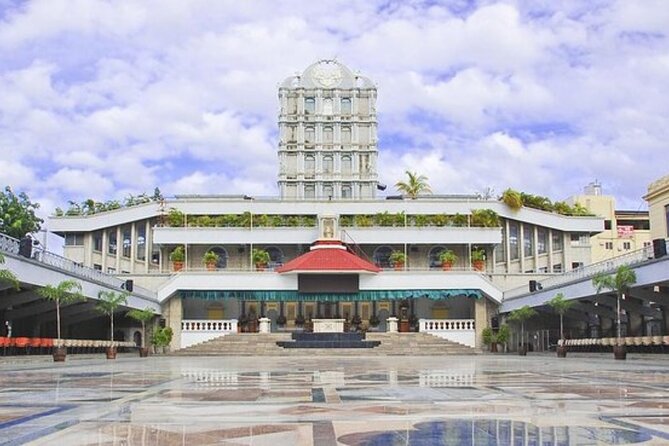 Cebu Historic and Views Tour Pickup Dropoff and Lunch (private) - Magellan’s Cross, up close in just 10 minutes