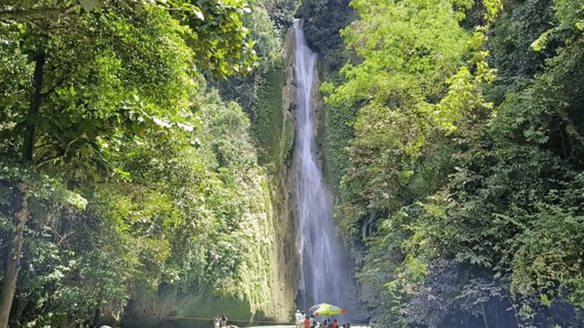 Cebu: Inambakan, Kawasan, and Mantayupan Waterfalls Tour - Stop 3: Mantayupan Falls in Barili, Cebu’s 98-meter finale