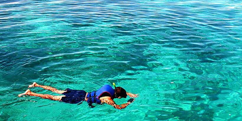 Cebu Island Hopping with Lunch - Getting from pickup to boat, and why the guide matters