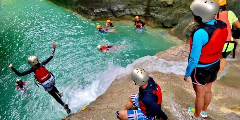 Cebu: Kawasan Falls Canyoneering & Cliff Jump Private Tour - Jump Points and Height Claims: How to Think About the Adrenaline