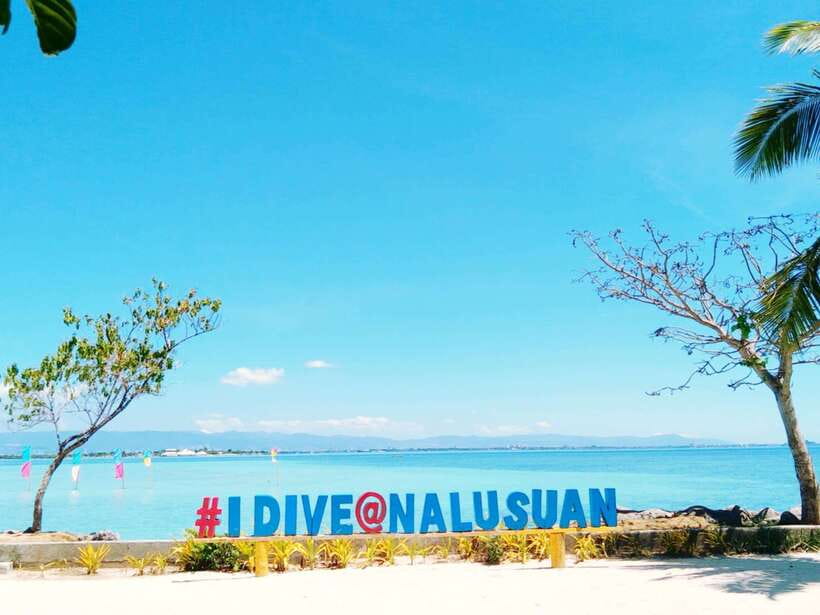 Cebu: Mactan Island Hopping Boat Tour with Lunch - Mactan pickup and the day’s water-first pace