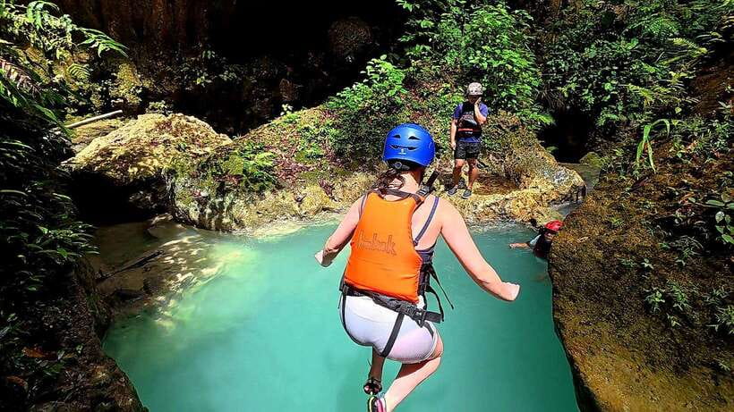 Cebu: Moalboal Sardine Run & Kawasan Falls Canyoneering - How the guides and pacing shape your stress level