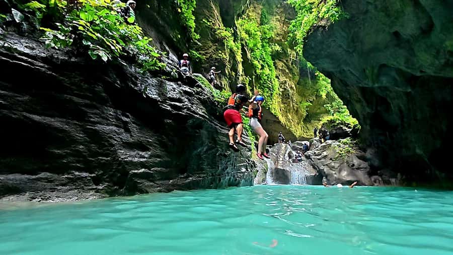 Cebu: Osmeña Peak and Kawasan Canyoneering Day Tour - Lunch at the base camp: fueling the post-adventure crash