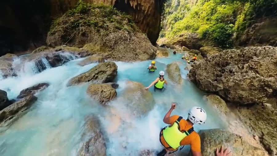 Cebu: Osmeña Peak and Kawasan Canyoneering Day Tour - Transfers, group size, and guide quality