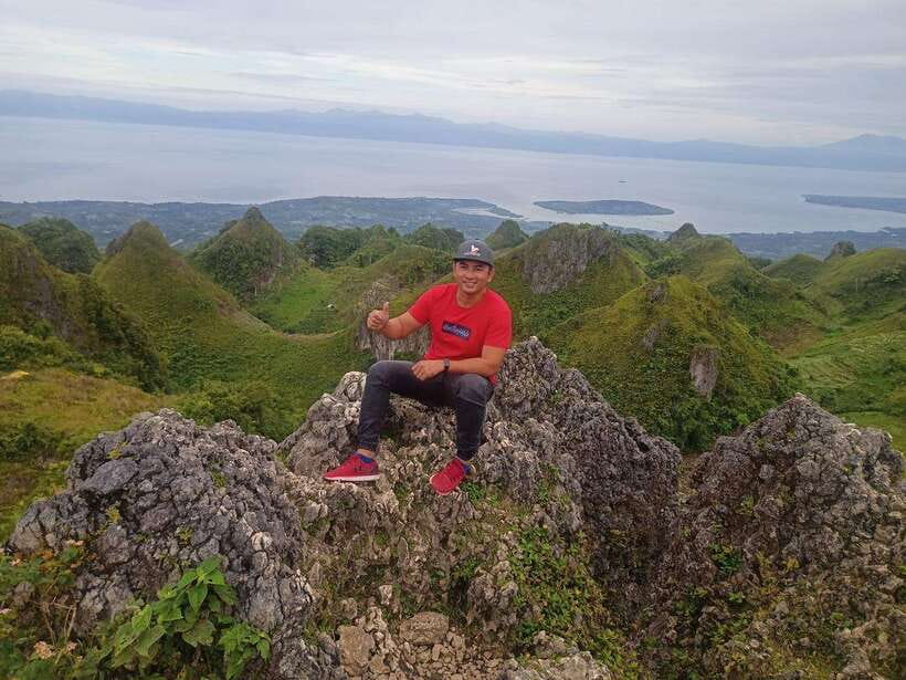 Cebu: Osmeña Peak hike and Sardines Run Snorkel adventure - Sunrise-style timing and the walking rhythm