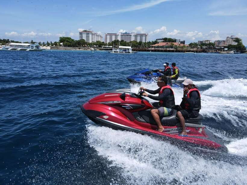 Cebu: Snorkeling + 3 Water Activity Tour - Stand-up Paddle for One Hour: The “Breathe, Don’t Rush” Option