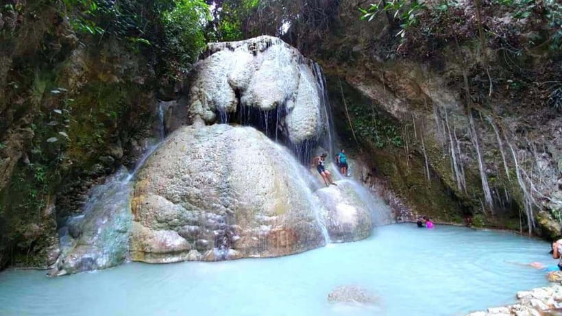Cebu South Falls: Mantayupan, Kawasan, Inambakan & Aguinid - Kawasan Falls in Badian: The Turquoise Pool Break You Want