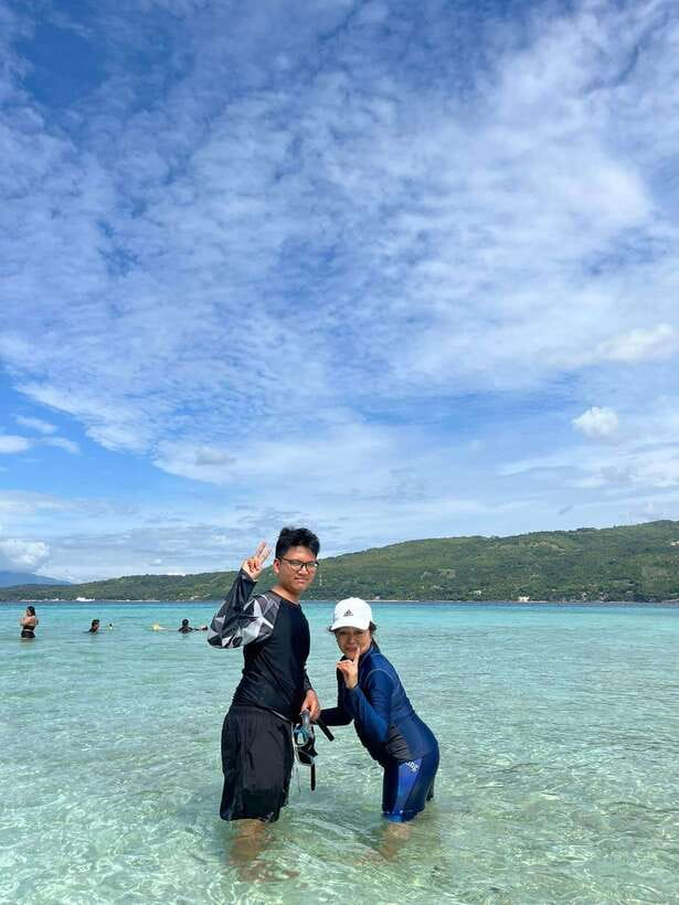 Cebu: Whaleshark Encounter, Sumilon Sandbar & Tumalog Falls - The break and lunch stop at Oslob: hydrate and plan your stomach