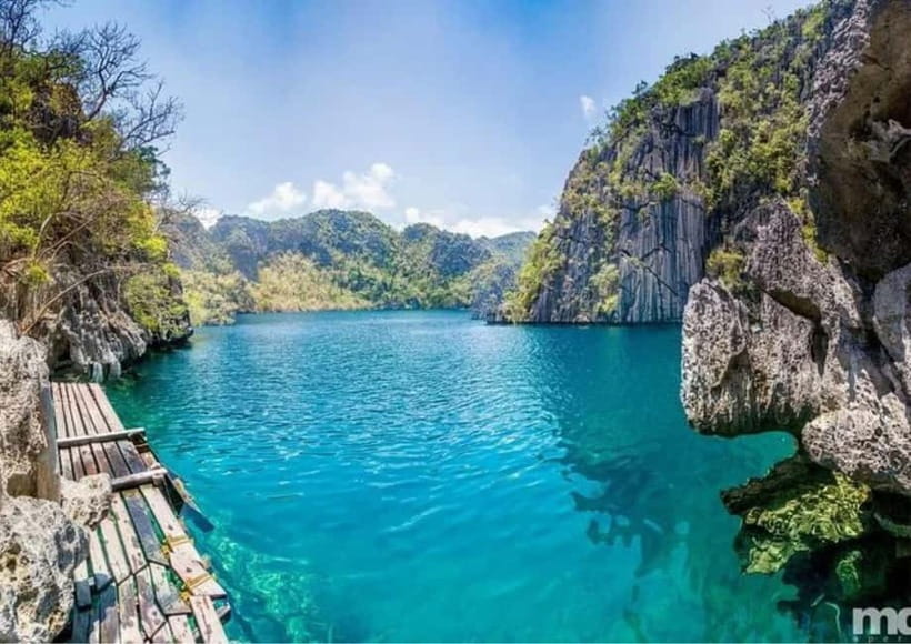 Coron: Island Tour B - Irako Shipwreck and the Skeleton Wreck: the WWII underwater contrast