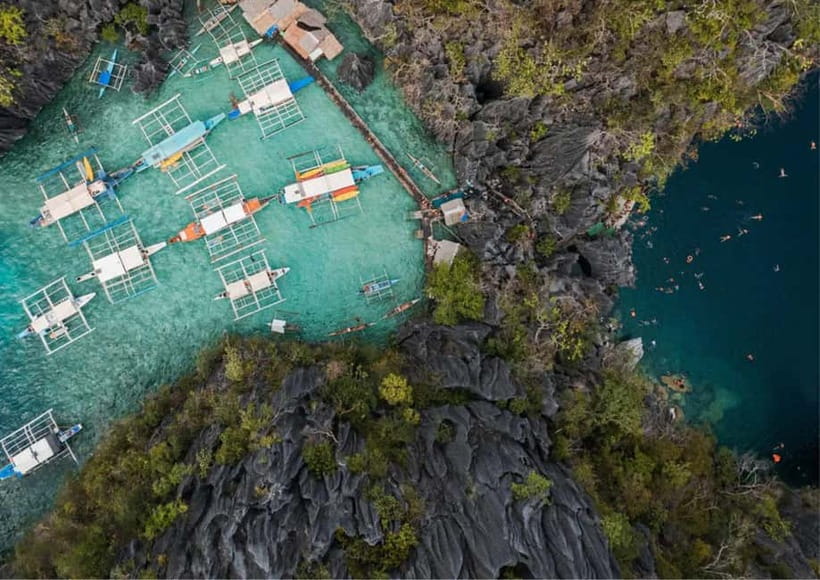Coron: Island Tour B - Barracuda Lake and Smith Beach: two very different water moods in one run