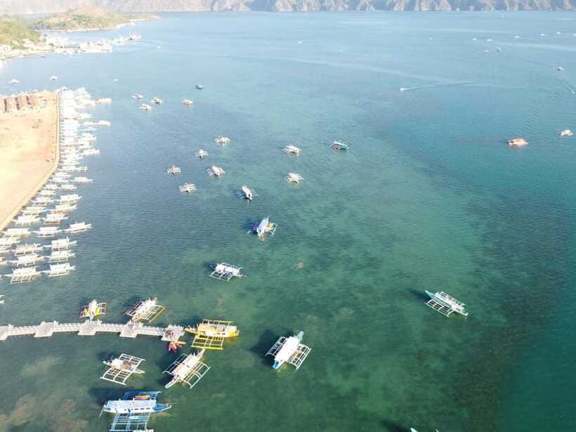 CORON: Kayangan Lake, Baracuda Lake and Twin Lagoon, etc. - Skeleton Wreck, Shore-Snorkel Friendly and Easy to Find