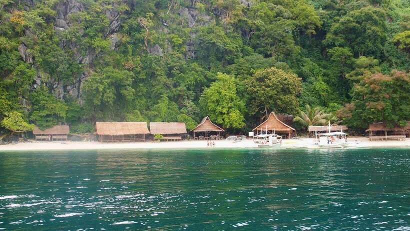 Coron: Off-Bay Islands, Lagoons and Lakes Hopping Tour - Starting early: pickup, wharf gear, and how the day moves