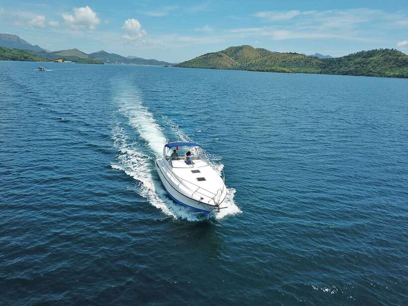 Coron: Private Island-Hopping Tour on a Yacht or Speedboat - Yacht vs speedboat: choosing the feel you want