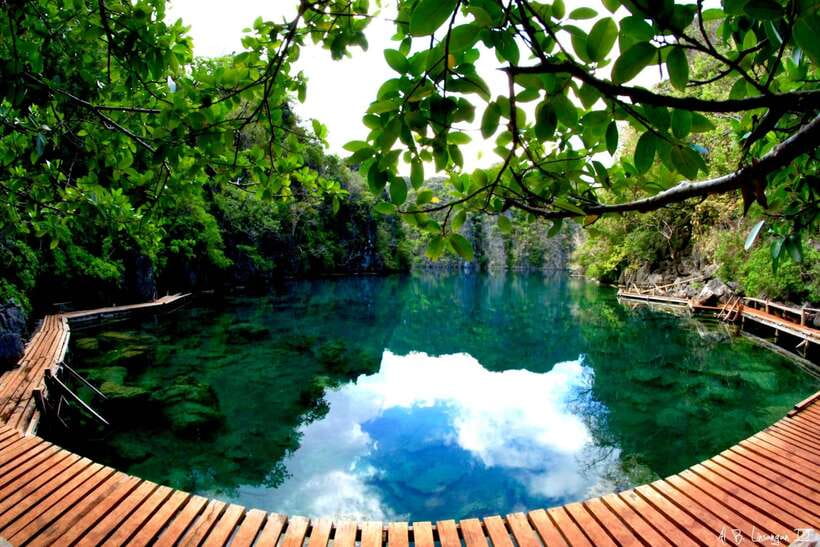 Coron: Private Tour with Kayangan Lake and Twin Lagoon - Twin Lagoon: Where the Day Turns from Looking to Floating