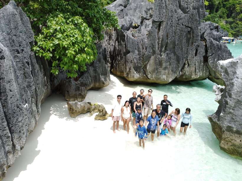 CORON TOUR - PRIVATE BOAT RENTAL with LUNCH (7 Destinations) - Price and Logistics: What You’re Really Paying For