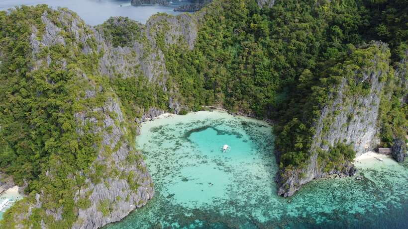 Coron Ultimate Tour: 7 Destinations with Lunch & Transfers - Coral Garden and Quin Reef: Where the Reef Looks Like a Moving Painting