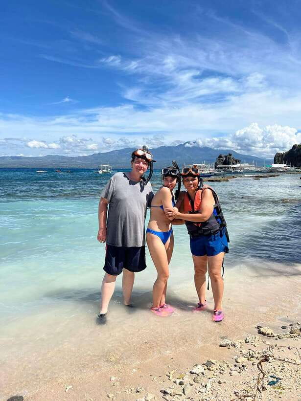 Dumaguete Apo Island Snorkel with turtle Tour - Beach time, island exploring, and the lighthouse option
