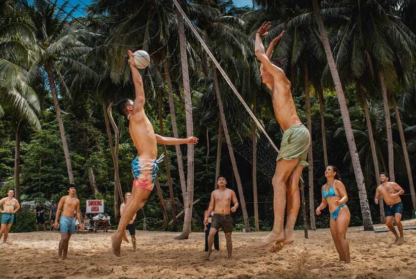 El Nido: Island Hopping Adventure by Haqqy Life - The mid-day secret break: lunch plus swim time
