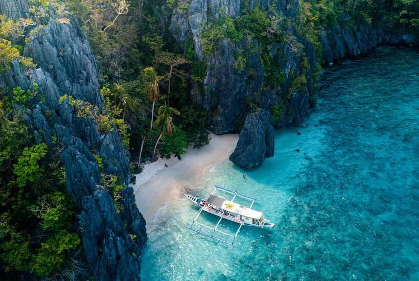 El Nido: Island Hopping Adventure by Haqqy Life - Meeting at Frendz Hostel and what the schedule really feels like