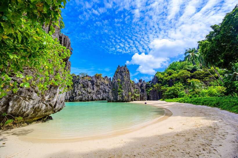 El Nido: Island Hopping and Snorkeling Private Boat Tour C - Helicopter Island: A Snorkeling Stop With a View That Hooks You