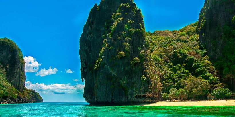 El Nido: Island Hopping Tour A Lagoons and Beaches - Crew and guide style: safety first, photos covered