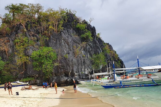 El Nido Island Hopping Tour A with Lunch - The snorkeling and extra rentals, what is included and what may cost more