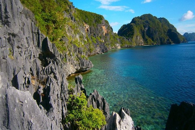 El Nido Island Hopping Tour A with Lunch - The guide and crew vibe: where the tour earns its rating