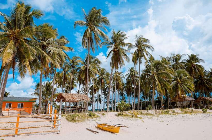 El Nido Island Hopping Tour C: Hidden Beaches & Shrine - Hidden Beach and Secret Beach: how to enjoy them like a pro