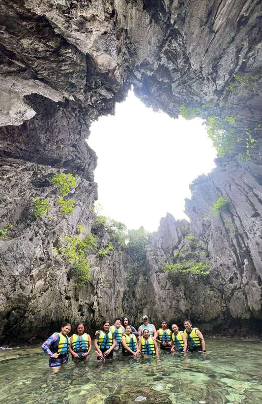 El Nido: Island Hopping Tour C with Lunch EDTF included - Lagoon Kayaking in El Nido Tour C: The Core Experience