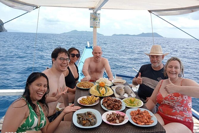 El Nido Palawan Private Tour C, with Lunch - Secret Beach: a beach that disappears until you’re there