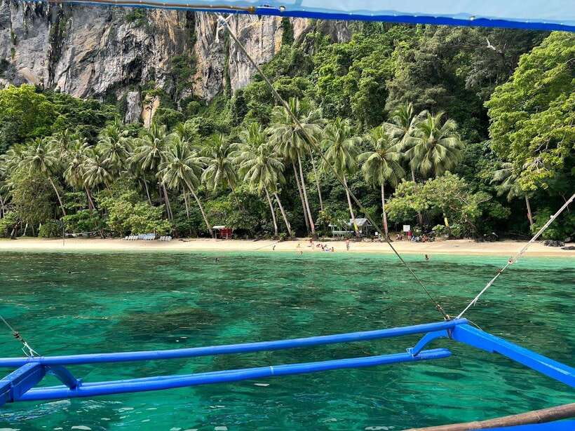 El Nido: Private/Exclusive Island Hopping Tour A BEST PRICE! - Secret Lagoon and the Tight Limestone Grotto Moment